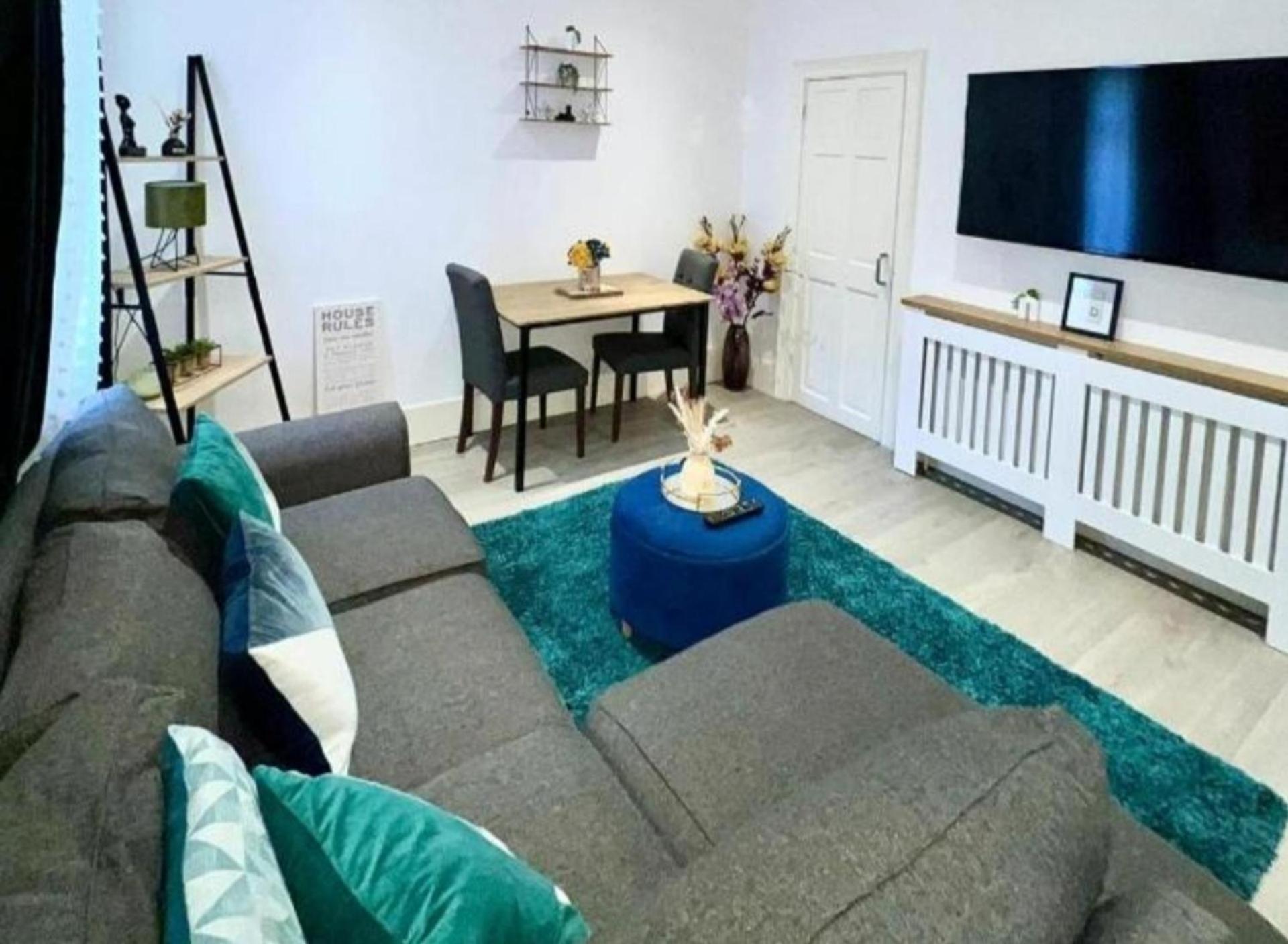 Strood Home-Sleeps 6-Great For Groups & Families Рочестер Экстерьер фото